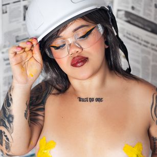 Model - Sussy Roxy dildo