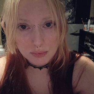 Model - Aivey Goth ShortHair