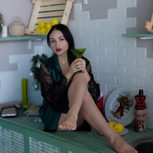 Model - StefanaJerome brunette