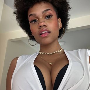 Model - Venus Fantasyy femdom