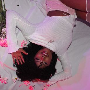 Model - Kehlanni feet