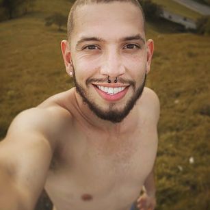 Model - kaos rollerskate