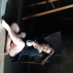 Model - Kamilla cameltoe