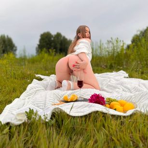 Model - Sofie_Evans_Love_Squirt squirt