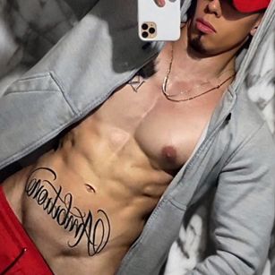 Model - Inkangelo muscular