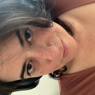 Model - EyesUpHere sexysoles