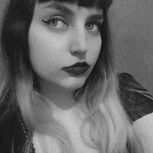 Model - Amaranta curvy