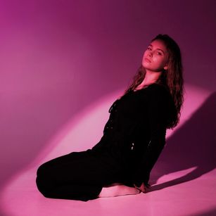 Model - AgnesLove masturbate