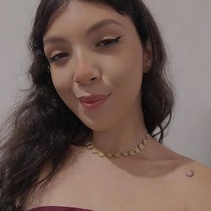 Model - Shopia Nova dildo