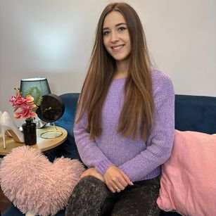 Model - BellaCute pantyhose