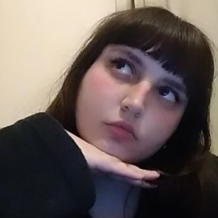 Model - Amaranta nerd