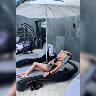 Model - BlondeinBlack01 woman