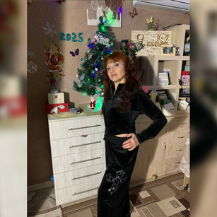 Model - AngelinRed45 happylifel