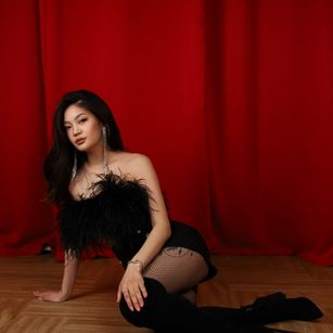 Model - NaughtyKimmy heels