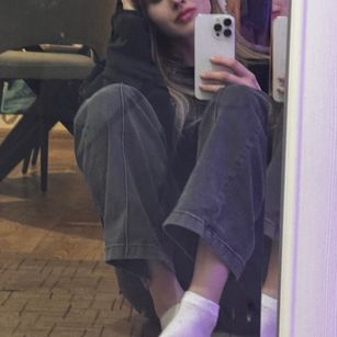 Model - MiaVarlet blond