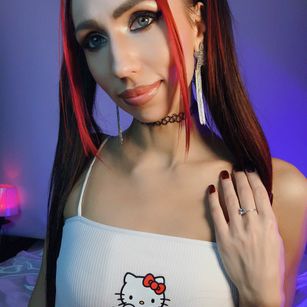 Model - MeganLuxstar bdsm