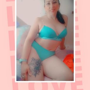 Model - Emilyshamelesslady dildo