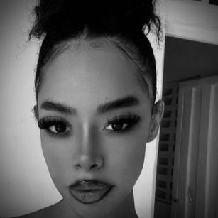 Model - Penelope feet