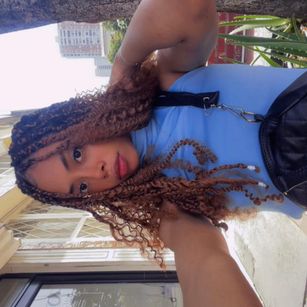 Model - Penelope brunette