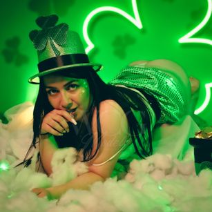 Model - Kim Kalifa cum