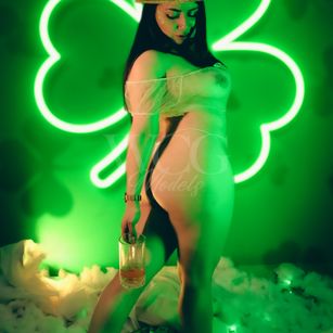 Model - Kim Kalifa cute