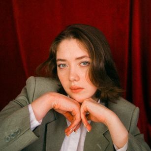 Model - Helen Salvatore sexy