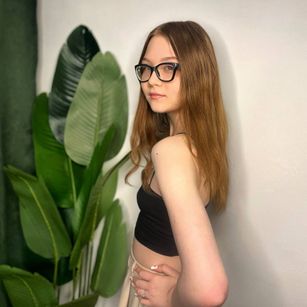 Model - Tessa teen