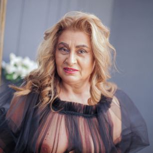 Model - Karla Hartley cum