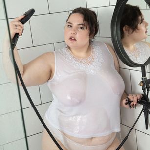 Model - Helga masturbation