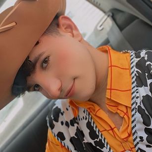 Model - Patrick Sanzz cum