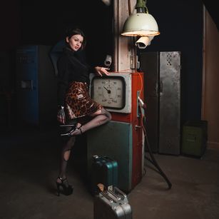 Model - Merry submissive