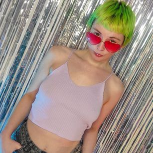 Model - Agathakisa fingering