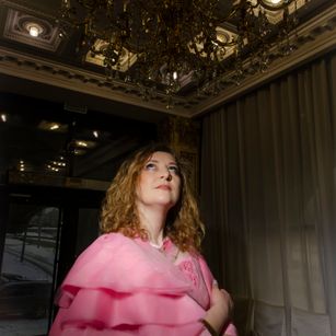 Model - Writerina heels