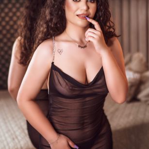 Model - CharlotteMave toys