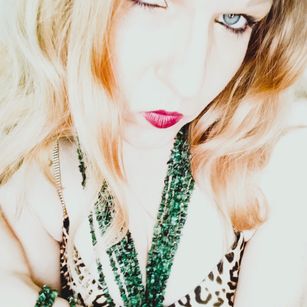 Model - PrincessJennyTS boobs