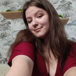 Model - Lili friendly