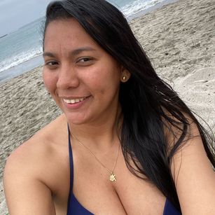 Model - CharlotteAries PRETTY