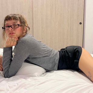 Model - SophieSofttt squirt