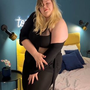 Model - Asmi hugeboobs