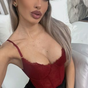 Model - Skyler Davis femdom