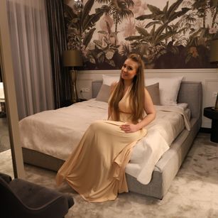 Model - Goddess femdom