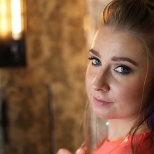 Model - Goddess nylon