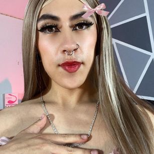 Model - Luna lovense