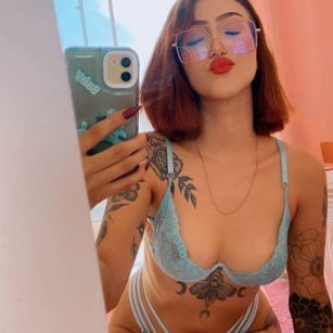 Model - Melodie Roy tattoos