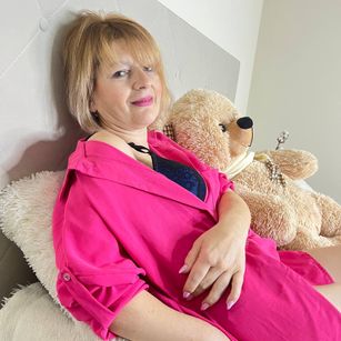 Model - MilaHoliday new