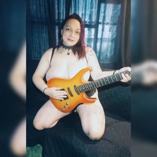 Model - SOFY TORREZ orgasmo