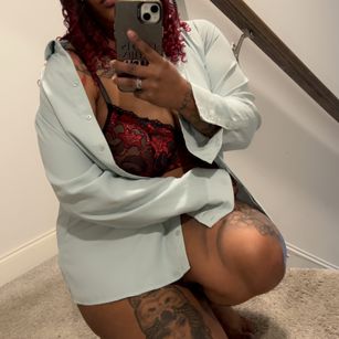 Model - GoddessPheonixJay heels