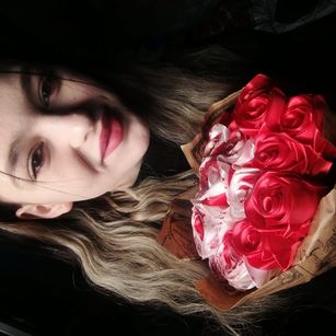 Model - LucyGoldi feet