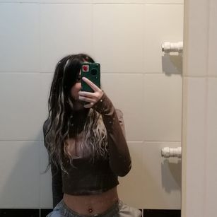 Model - LucyGoldi teen