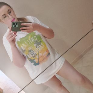 Model - MarrrgoSweet feet